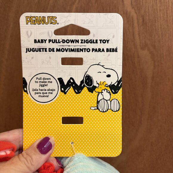 New Peanuts Baby Pull-down Ziggle Toy Snoopy - Picture 2 of 2